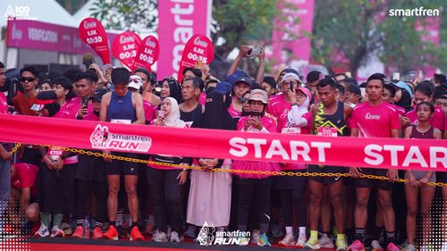 Race photo from Smartfren Run 2025 