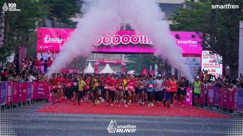 Race photo from Smartfren Run 2025 