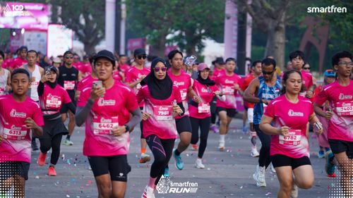 Race photo from Smartfren Run 2025 