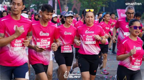Race photo from Smartfren Run 2025 