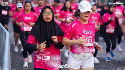 Race photo from Smartfren Run 2025 
