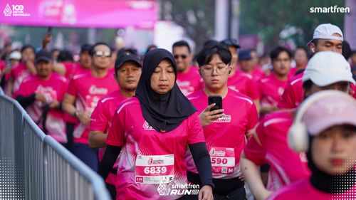 Race photo from Smartfren Run 2025 