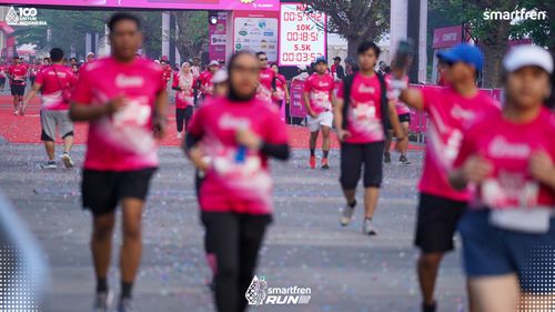 Race photo from Smartfren Run 2025 