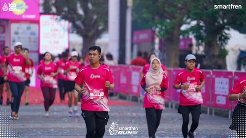 Race photo from Smartfren Run 2025 