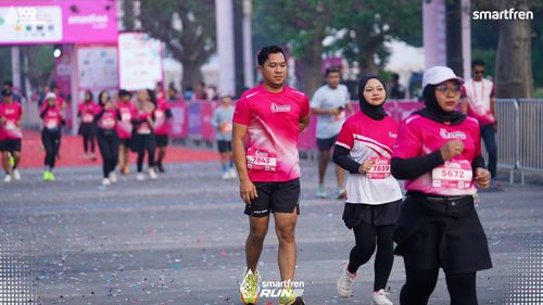 Race photo from Smartfren Run 2025 
