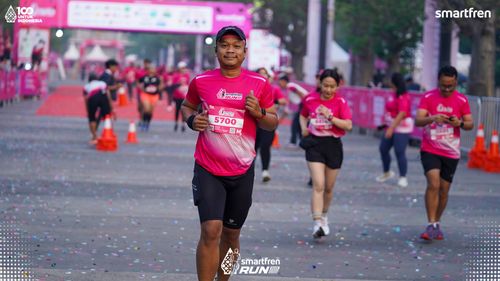 Race photo from Smartfren Run 2025 