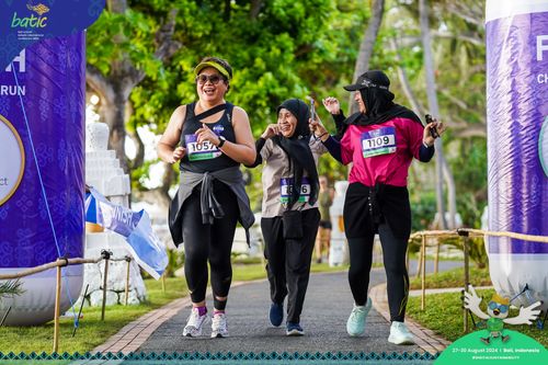 Race photo from Telin Batic 2024 Photo Search