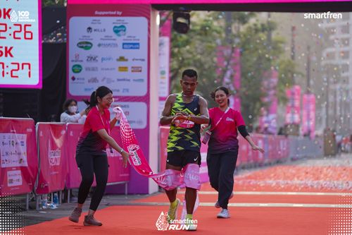 Race photo from Smartfren Run 2025 