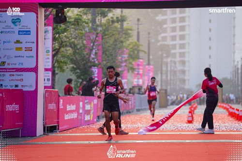 Race photo from Smartfren Run 2025 