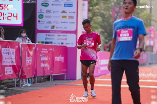 Race photo from Smartfren Run 2025 