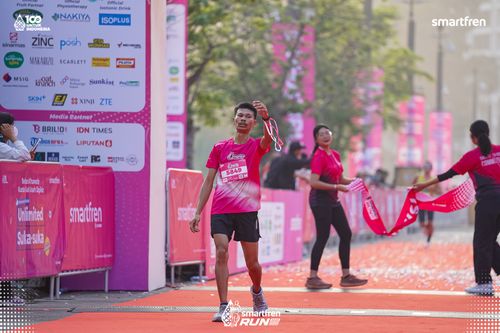 Race photo from Smartfren Run 2025 