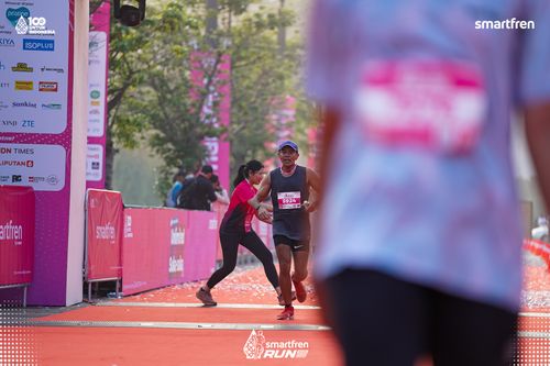 Race photo from Smartfren Run 2025 