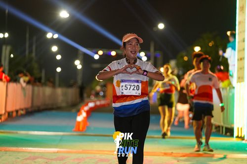 Race photo from PIK NITE RUN 2025