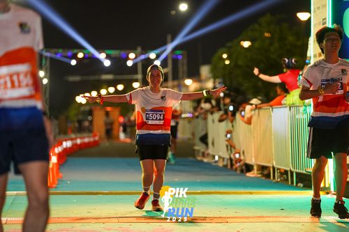 Race photo from PIK NITE RUN 2025