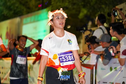 Race photo from PIK NITE RUN 2025