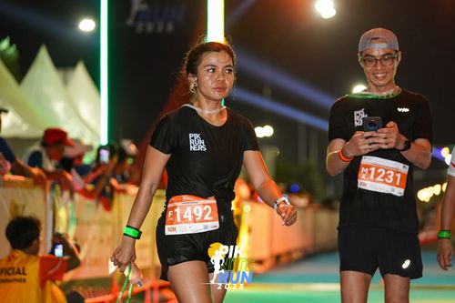 Race photo from PIK NITE RUN 2025