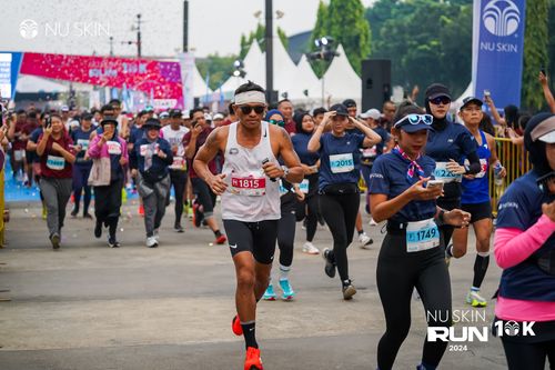 Race photo from Nu Skin Run 10K
