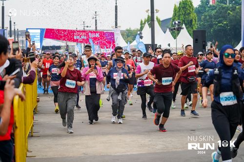 Race photo from Nu Skin Run 10K