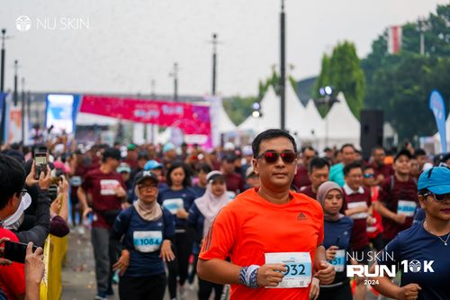 Race photo from Nu Skin Run 10K