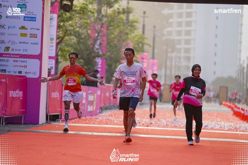 Race photo from Smartfren Run 2025 