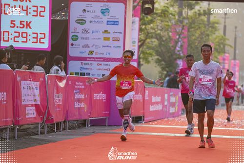 Race photo from Smartfren Run 2025 