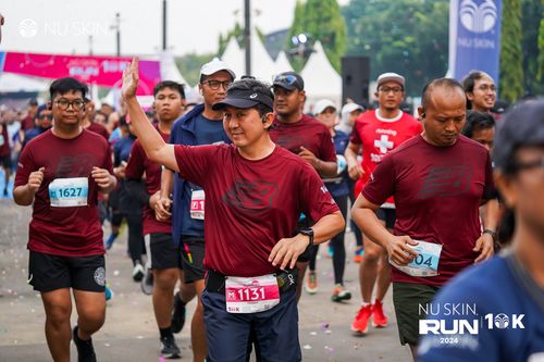 Race photo from Nu Skin Run 10K