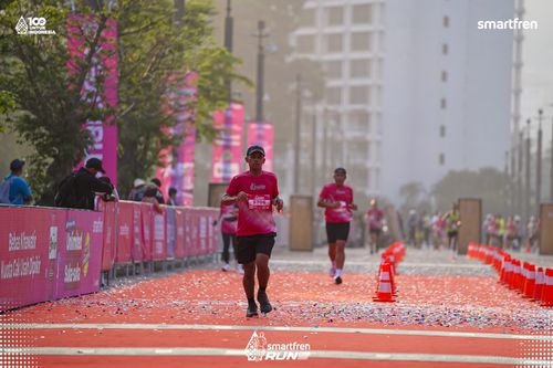 Race photo from Smartfren Run 2025 
