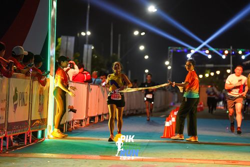Race photo from PIK NITE RUN 2025