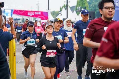 Race photo from Nu Skin Run 10K