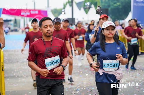 Race photo from Nu Skin Run 10K