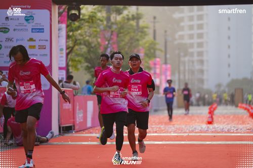 Race photo from Smartfren Run 2025 