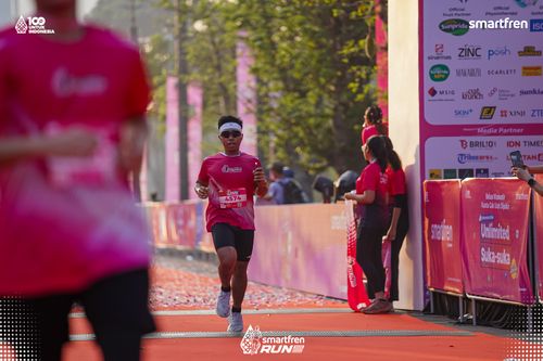 Race photo from Smartfren Run 2025 