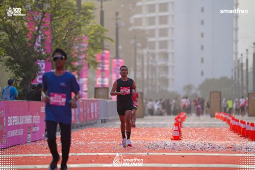 Race photo from Smartfren Run 2025 