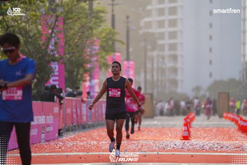 Race photo from Smartfren Run 2025 