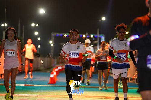 Race photo from PIK NITE RUN 2025