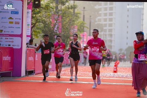 Race photo from Smartfren Run 2025 