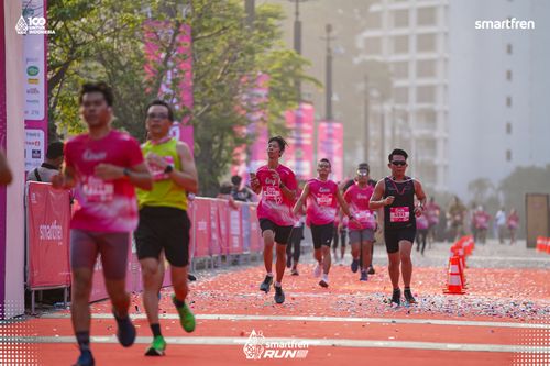 Race photo from Smartfren Run 2025 