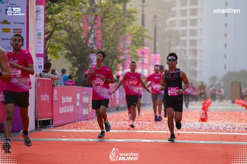 Race photo from Smartfren Run 2025 
