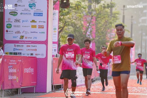 Race photo from Smartfren Run 2025 