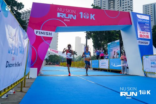 Race photo from Nu Skin Run 10K