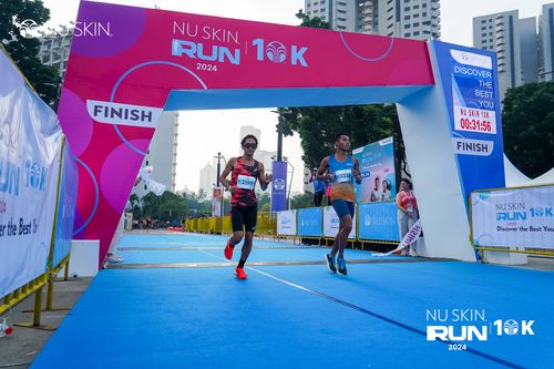 Race photo from Nu Skin Run 10K
