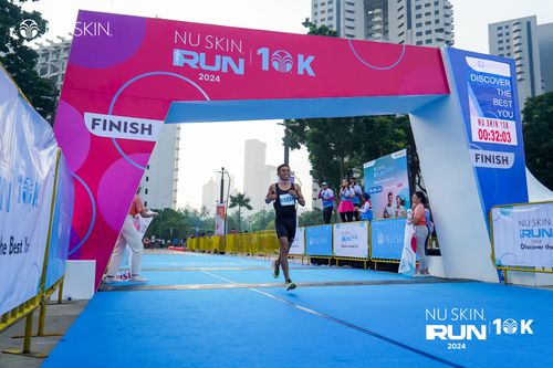 Race photo from Nu Skin Run 10K