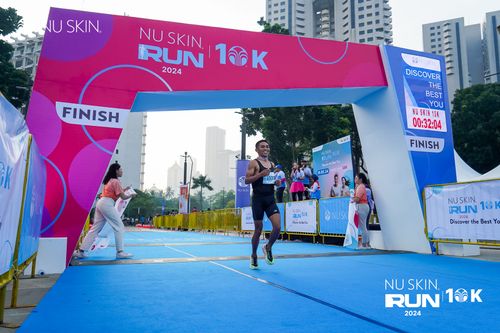 Race photo from Nu Skin Run 10K