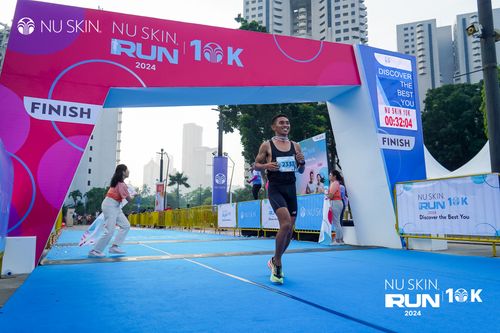 Race photo from Nu Skin Run 10K