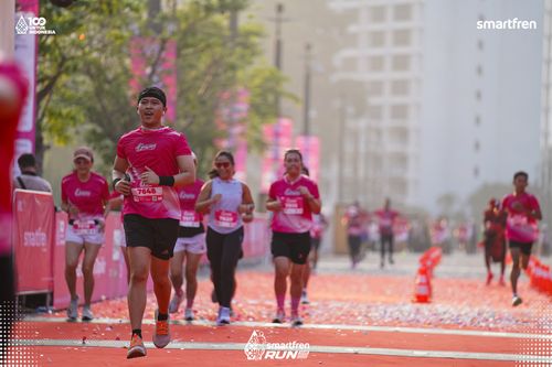 Race photo from Smartfren Run 2025 