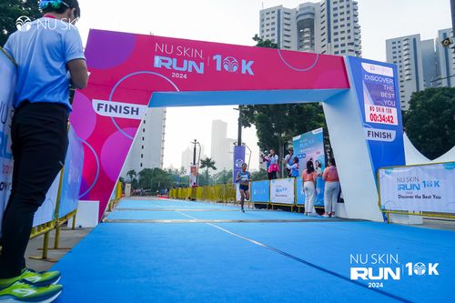 Race photo from Nu Skin Run 10K