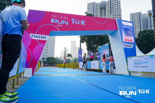 Race photo from Nu Skin Run 10K