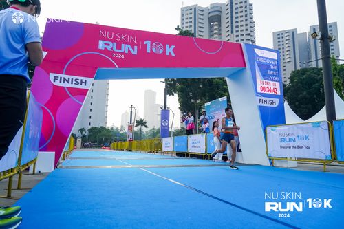 Race photo from Nu Skin Run 10K