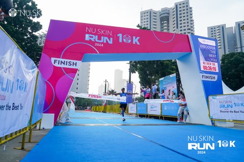 Race photo from Nu Skin Run 10K