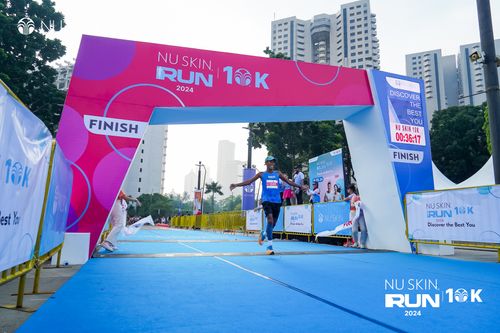 Race photo from Nu Skin Run 10K